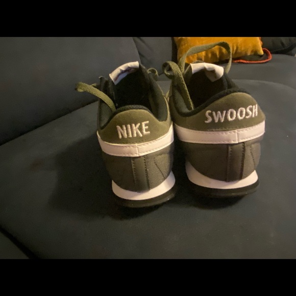 Olive green Nike size 10 sneakers - Picture 6 of 6